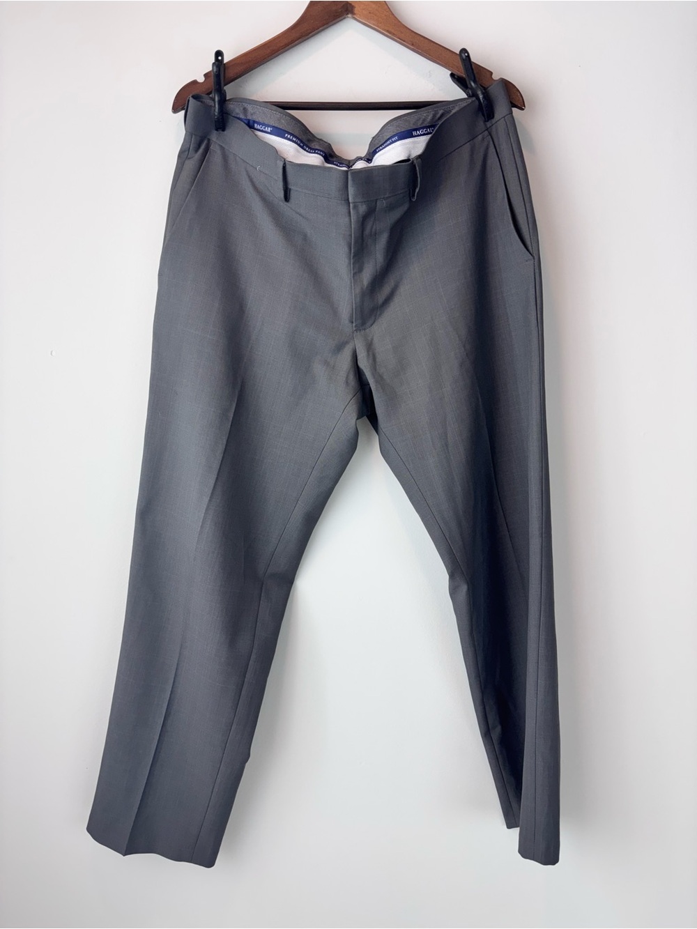 Haggar Men’s Premium Comfort Straight Fit Dress Pants Gray 36x30